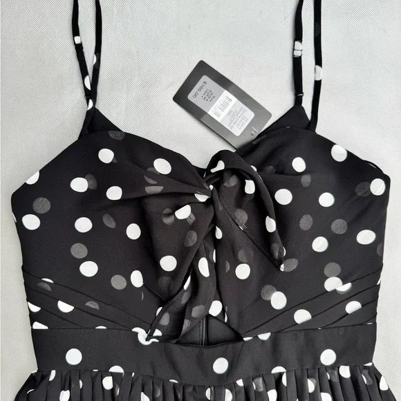 Ever New Gemma Pleated Polkadot Jumpsuit - Picture 7 of 8